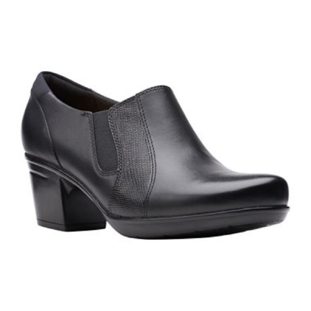 Clarks Womens Emslie Chelsea Slip-On Shoe